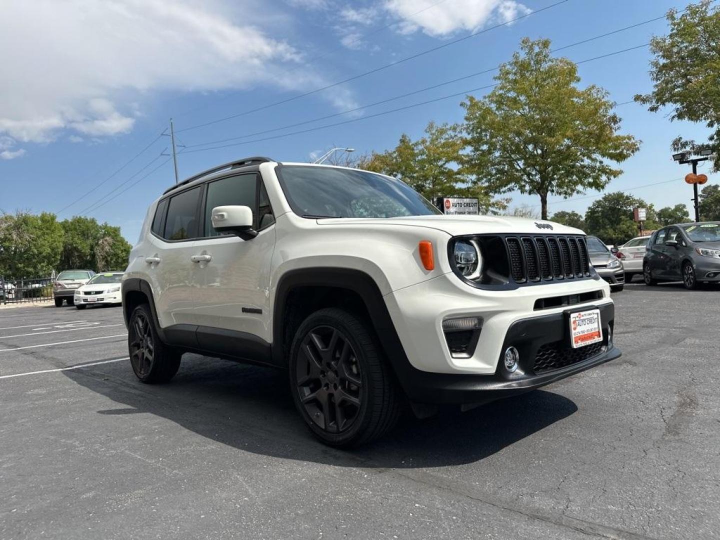 2020 Alpine White Clearcoat /Black Jeep Renegade Limited (ZACNJBB12LP) with an 1.3L I4 engine, Automatic transmission, located at 8595 Washington St., Thornton, CO, 80229, (303) 287-5511, 39.852348, -104.978447 - 2020 Jeep Renegade<br><br>D1 Auto NEVER charges dealer fees! All cars have clean titles and have been inspected for mechanical issues. We have financing for everyone. Good credit, bad credit, first time buyers.<br>CARFAX One-Owner.<br>Please call Lakewood Location 303-274-7692 or Thornton 303-287-55 - Photo#4