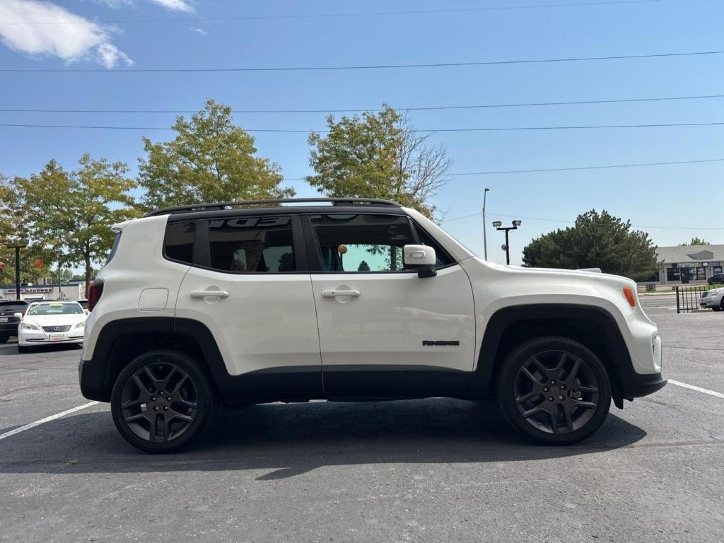 2020 Alpine White Clearcoat /Black Jeep Renegade Limited (ZACNJBB12LP) with an 1.3L I4 engine, Automatic transmission, located at 8595 Washington St., Thornton, CO, 80229, (303) 287-5511, 39.852348, -104.978447 - 2020 Jeep Renegade<br><br>D1 Auto NEVER charges dealer fees! All cars have clean titles and have been inspected for mechanical issues. We have financing for everyone. Good credit, bad credit, first time buyers.<br>CARFAX One-Owner.<br>Please call Lakewood Location 303-274-7692 or Thornton 303-287-55 - Photo#5