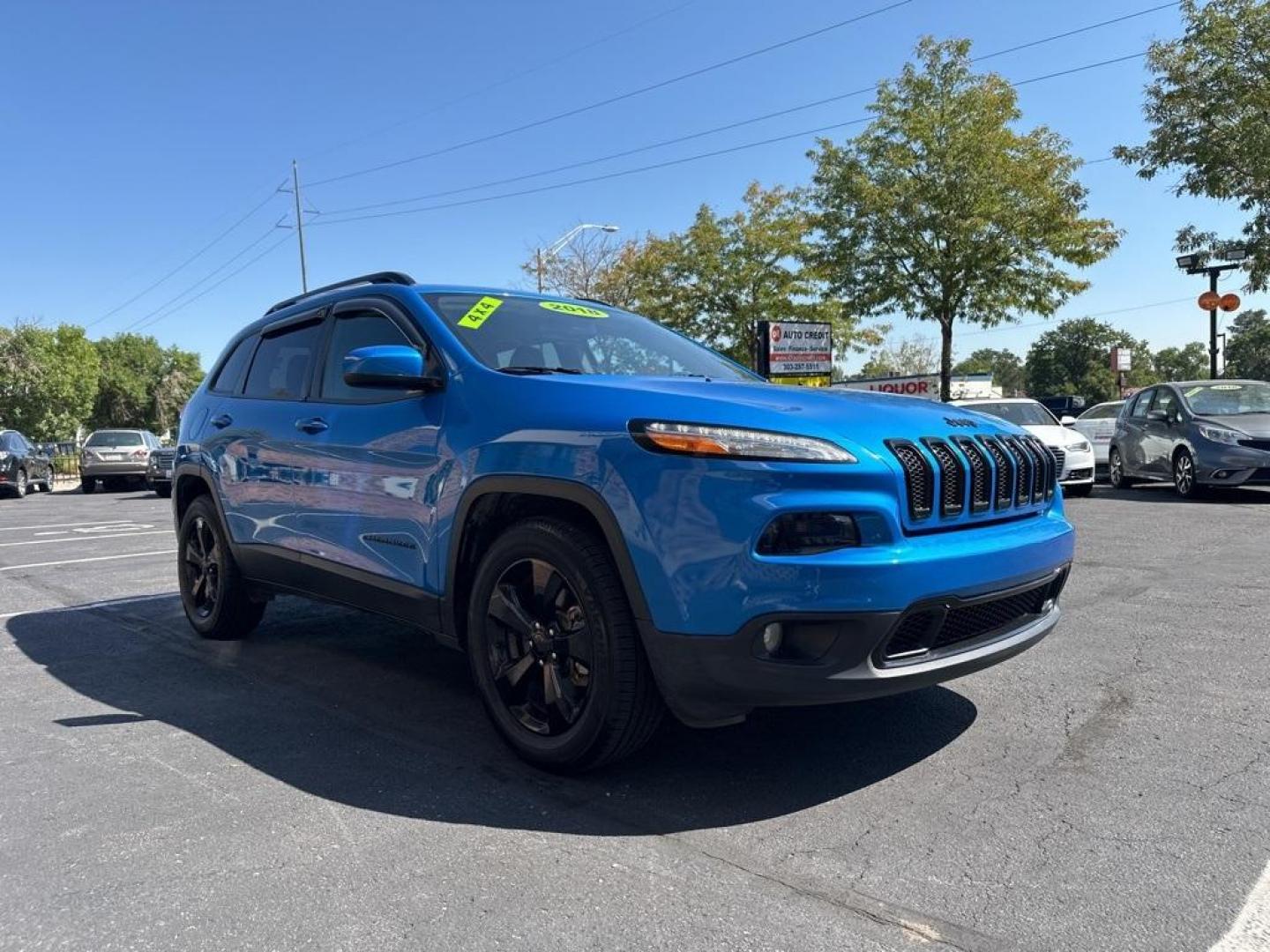 2018 Hydro Blue Pearlcoat /Black Jeep Cherokee Latitude (1C4PJMCB9JD) with an I4 engine, Automatic transmission, located at 8595 Washington St., Thornton, CO, 80229, (303) 287-5511, 39.852348, -104.978447 - 2018 Jeep Cherokee 4x4 in great condition. Fully serviced and ready for Colorado winter.<br><br>All Cars Have Clean Titles And Are Serviced Before Sale., New Tires, Backup Camera, No Pet Odor Or Hair, Cherokee Latitude, 4WD.<br><br>D1 Auto NEVER charges dealer fees! All cars have clean titles and ha - Photo#3