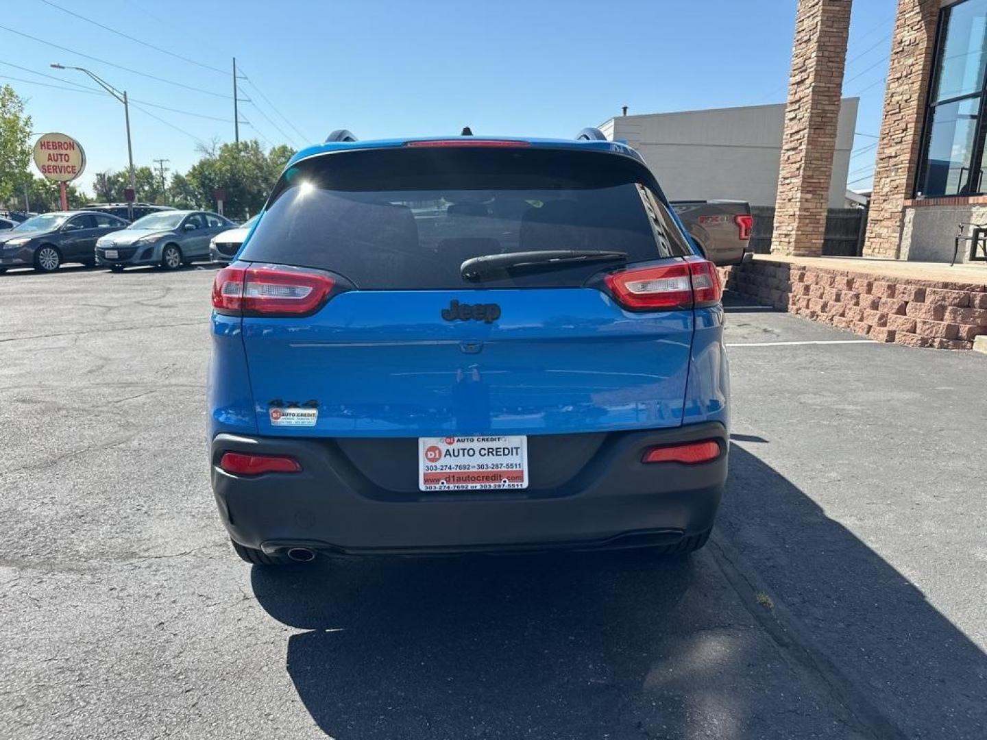 2018 Hydro Blue Pearlcoat /Black Jeep Cherokee Latitude (1C4PJMCB9JD) with an I4 engine, Automatic transmission, located at 8595 Washington St., Thornton, CO, 80229, (303) 287-5511, 39.852348, -104.978447 - 2018 Jeep Cherokee 4x4 in great condition. Fully serviced and ready for Colorado winter.<br><br>All Cars Have Clean Titles And Are Serviced Before Sale., New Tires, Backup Camera, No Pet Odor Or Hair, Cherokee Latitude, 4WD.<br><br>D1 Auto NEVER charges dealer fees! All cars have clean titles and ha - Photo#6