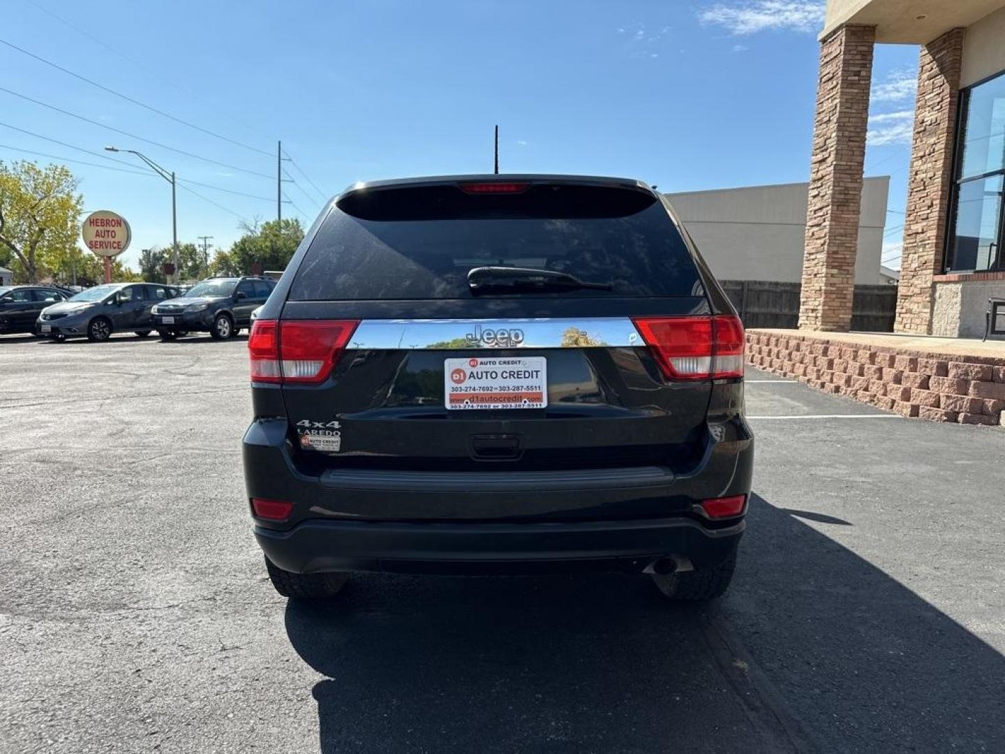 2013 Brilliant Black Crystal Pearlcoat /Dark Graystone/Medium Graystone Jeep Grand Cherokee Laredo (1C4RJFAG1DC) with an 3.6L V6 Flex Fuel 24V VVT engine, Automatic transmission, located at 8595 Washington St., Thornton, CO, 80229, (303) 287-5511, 39.852348, -104.978447 - 2013 Jeep Grand Cherokee<br><br>D1 Auto NEVER charges dealer fees! All cars have clean titles and have been inspected for mechanical issues. We have financing for everyone. Good credit, bad credit, first time buyers.<br>CARFAX One-Owner. Odometer is 6745 miles below market average!<br>Please call La - Photo#6