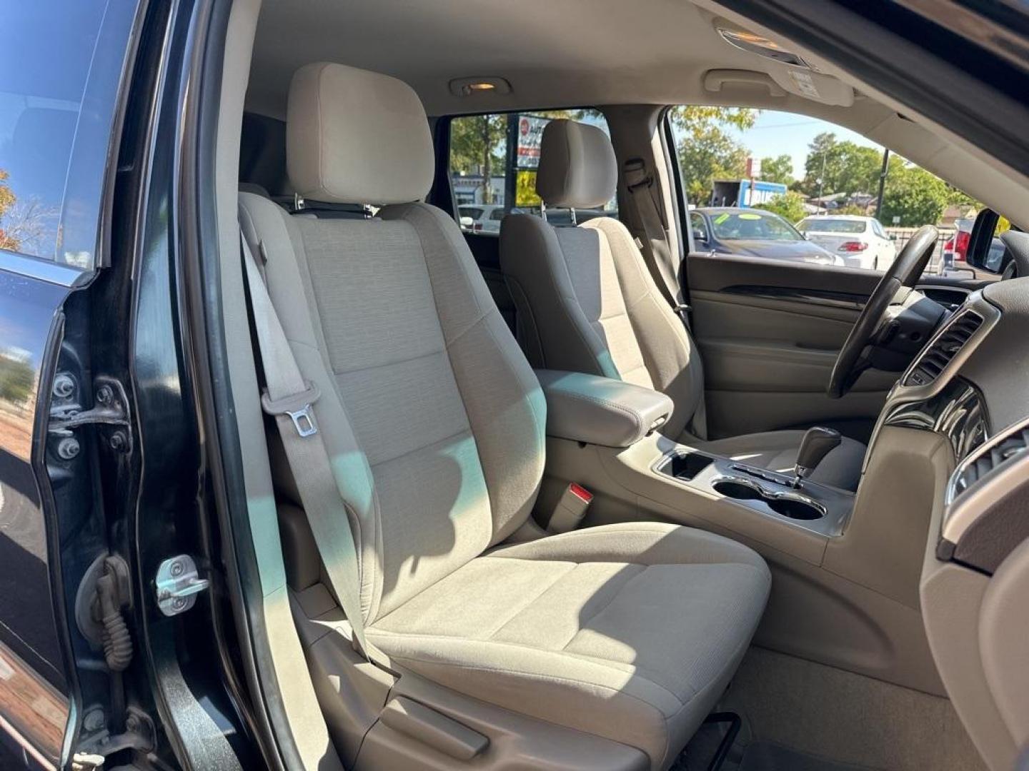 2013 Brilliant Black Crystal Pearlcoat /Dark Graystone/Medium Graystone Jeep Grand Cherokee Laredo (1C4RJFAG1DC) with an 3.6L V6 Flex Fuel 24V VVT engine, Automatic transmission, located at 8595 Washington St., Thornton, CO, 80229, (303) 287-5511, 39.852348, -104.978447 - 2013 Jeep Grand Cherokee<br><br>D1 Auto NEVER charges dealer fees! All cars have clean titles and have been inspected for mechanical issues. We have financing for everyone. Good credit, bad credit, first time buyers.<br>CARFAX One-Owner. Odometer is 6745 miles below market average!<br>Please call La - Photo#8