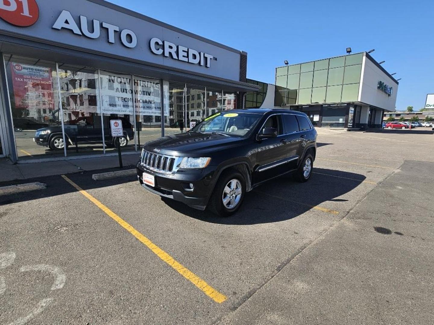 2013 Brilliant Black Crystal Pearlcoat /Dark Graystone/Medium Graystone Jeep Grand Cherokee Laredo (1C4RJFAG1DC) with an 3.6L V6 Flex Fuel 24V VVT engine, Automatic transmission, located at 8595 Washington St., Thornton, CO, 80229, (303) 287-5511, 39.852348, -104.978447 - 2013 Jeep Grand Cherokee<br><br>D1 Auto NEVER charges dealer fees! All cars have clean titles and have been inspected for mechanical issues. We have financing for everyone. Good credit, bad credit, first time buyers.<br>CARFAX One-Owner.<br>Please call Lakewood Location 303-274-7692 or Thornton 303- - Photo#1