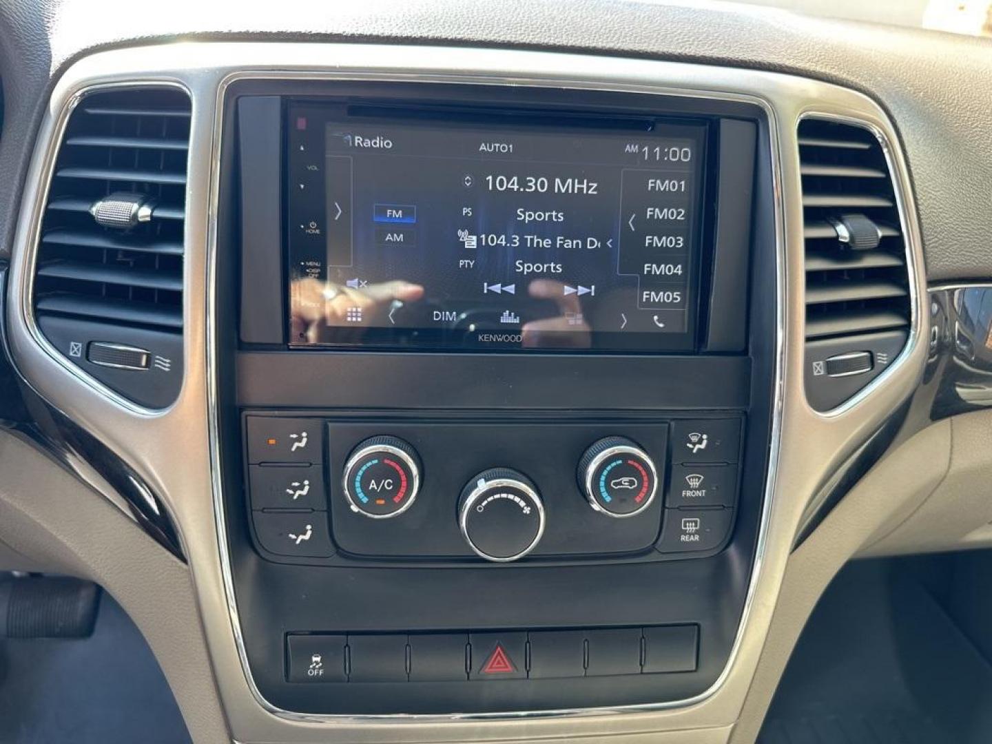 2013 Brilliant Black Crystal Pearlcoat /Dark Graystone/Medium Graystone Jeep Grand Cherokee Laredo (1C4RJFAG1DC) with an 3.6L V6 Flex Fuel 24V VVT engine, Automatic transmission, located at 8595 Washington St., Thornton, CO, 80229, (303) 287-5511, 39.852348, -104.978447 - 2013 Jeep Grand Cherokee<br><br>D1 Auto NEVER charges dealer fees! All cars have clean titles and have been inspected for mechanical issues. We have financing for everyone. Good credit, bad credit, first time buyers.<br>CARFAX One-Owner. Odometer is 6745 miles below market average!<br>Please call La - Photo#14