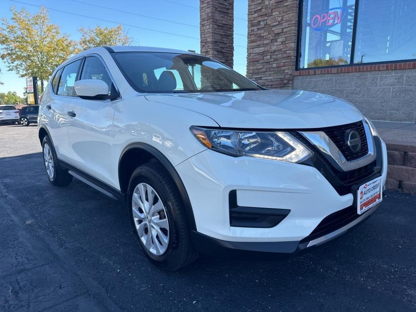 2019 Glacier White /Charcoal Nissan Rogue S (5N1AT2MV6KC) with an 2.5L I4 DOHC 16V engine, CVT transmission, located at 8595 Washington St., Thornton, CO, 80229, (303) 287-5511, 39.852348, -104.978447 - 2019 Nissan Rogue All Wheel Drive, One Owner, Mint Condition. <br>All Cars Have Clean Titles And Are Serviced Before Sale., CarfaxOne Owner, No Accidents, Backup Camera, Non Smoker, No Pet Odor Or Hair, AWD.<br><br>D1 Auto NEVER charges dealer fees! All cars have clean titles and have been inspected - Photo#4