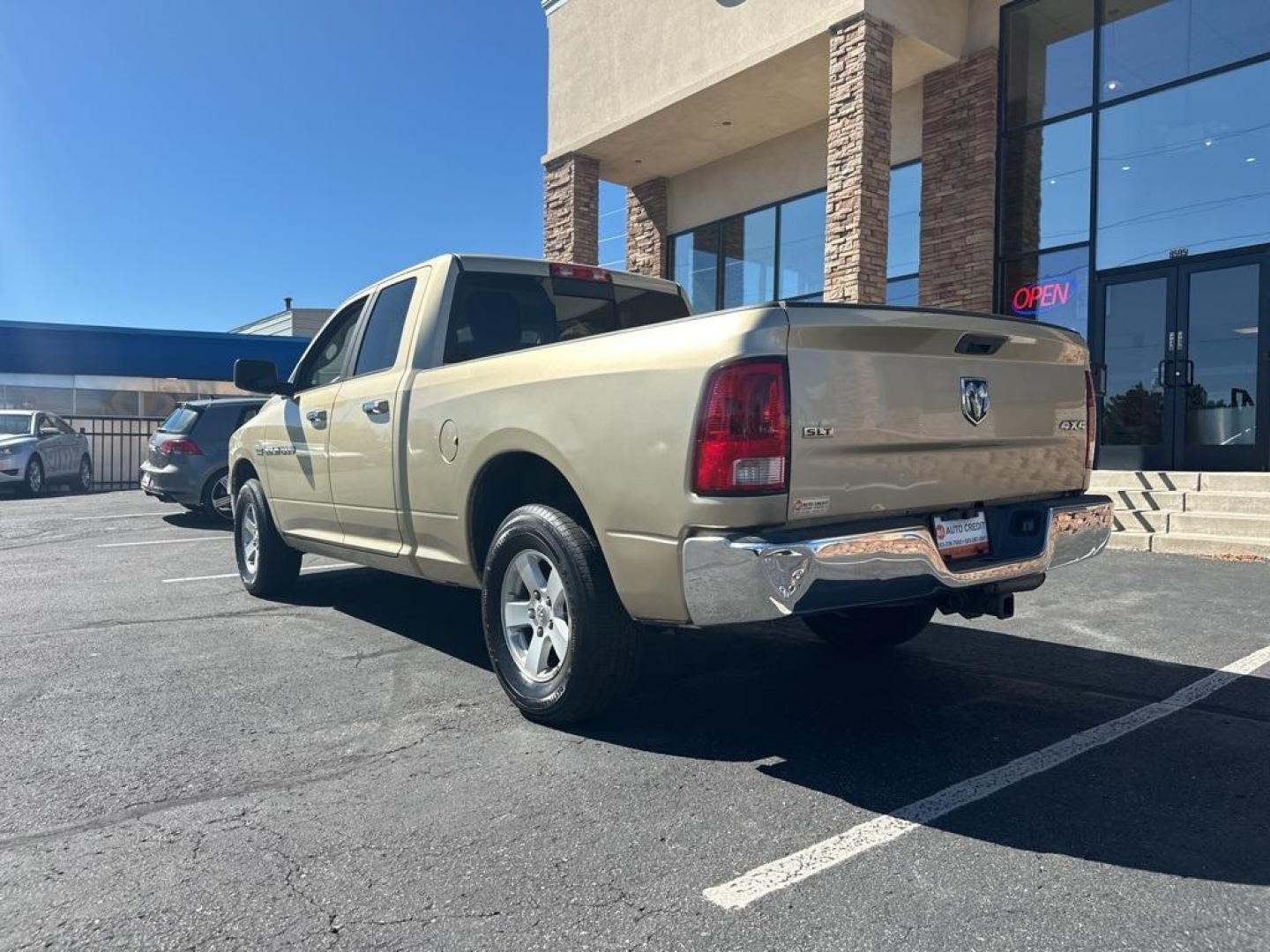 2011 White Gold Clearcoat /Dark Slate/Medium Graystone Ram 1500 SLT (1D7RV1GT8BS) with an HEMI 5.7L V8 Multi Displacement VVT engine, Automatic transmission, located at 8595 Washington St., Thornton, CO, 80229, (303) 287-5511, 39.852348, -104.978447 - 2011 Ram 1500<br><br>D1 Auto NEVER charges dealer fees! All cars have clean titles and have been inspected for mechanical issues. We have financing for everyone. Good credit, bad credit, first time buyers.<br><br>Please call Lakewood Location 303-274-7692 or Thornton 303-287-5511 to schedule a test - Photo#7