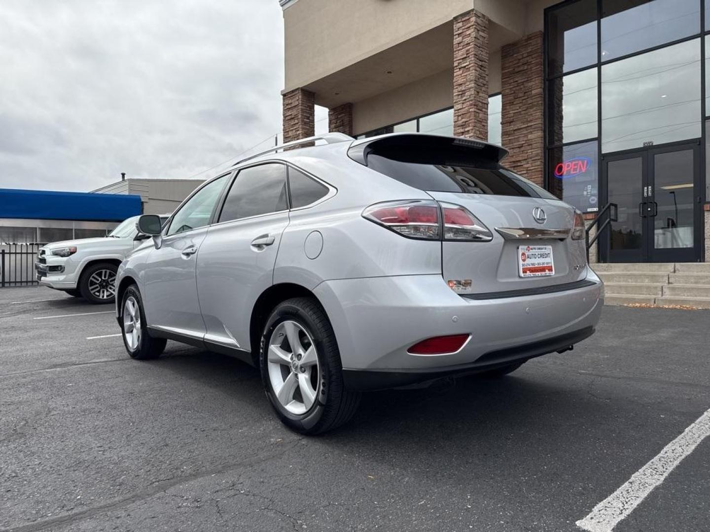 2015 Silver Lining Metallic /Black Lexus RX 350 (2T2BK1BAXFC) with an 3.5L V6 DOHC Dual VVT-i 24V engine, Automatic transmission, located at 8595 Washington St., Thornton, CO, 80229, (303) 287-5511, 39.852348, -104.978447 - 2015 Lexus RX 350 fully serviced including new tires. Clean Carfax and loaded with, heated and cooled seats, blindspot monitoring, backup camera, Bluetooth, sun roof and much more. This car has no signs of ever having pets or a smoker in it. <br>All Cars Have Clean Titles And Are Serviced Before Sal - Photo#4