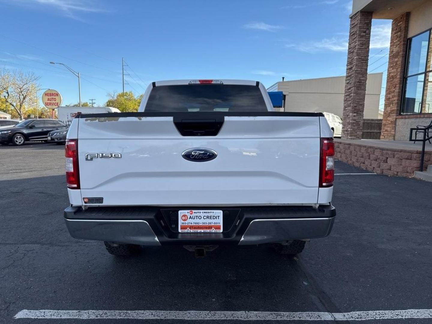 2018 Oxford White /Medium Earth Gray Ford F-150 XLT (1FTEW1E53JK) with an 5.0L V8 engine, Automatic transmission, located at 8595 Washington St., Thornton, CO, 80229, (303) 287-5511, 39.852348, -104.978447 - 2018 Ford F-150 XLT 4x4, One Owner and in great condition. 5.0 V8 engine is by far the best available engine for Ford trucks and towing. Fully serviced and ready for work or play. <br><br>All Cars Have Clean Titles And Are Serviced Before Sale., CarfaxOne Owner, No Accidents, Backup Camera, Non Smok - Photo#6