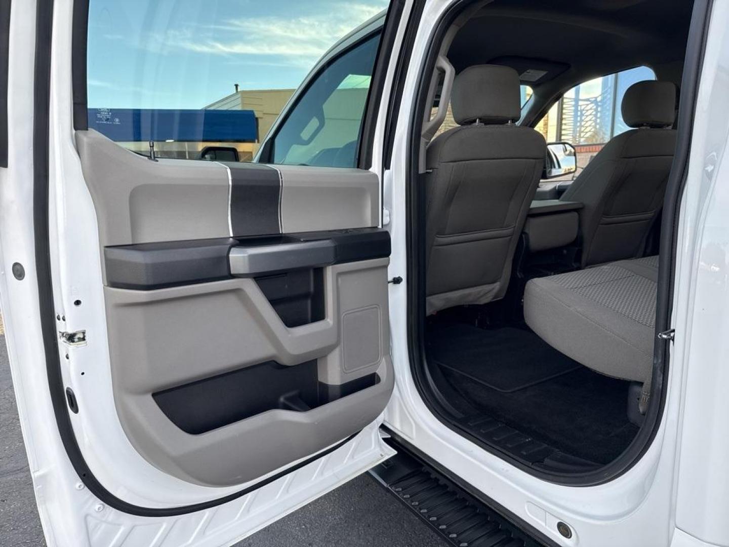 2018 Oxford White /Medium Earth Gray Ford F-150 XLT (1FTEW1E53JK) with an 5.0L V8 engine, Automatic transmission, located at 8595 Washington St., Thornton, CO, 80229, (303) 287-5511, 39.852348, -104.978447 - 2018 Ford F-150 XLT 4x4, One Owner and in great condition. 5.0 V8 engine is by far the best available engine for Ford trucks and towing. Fully serviced and ready for work or play. <br><br>All Cars Have Clean Titles And Are Serviced Before Sale., CarfaxOne Owner, No Accidents, Backup Camera, Non Smok - Photo#21