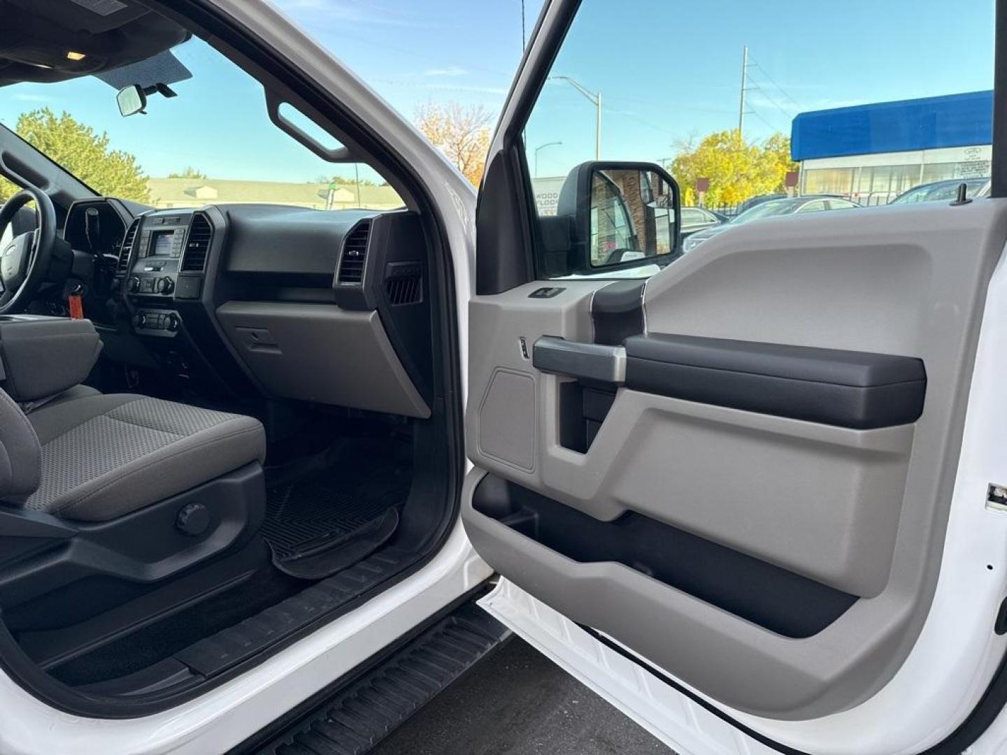 2018 Oxford White /Medium Earth Gray Ford F-150 XLT (1FTEW1E53JK) with an 5.0L V8 engine, Automatic transmission, located at 10890 W. Colfax Ave., Lakewood, CO, 80215, (303) 274-7692, 39.739914, -105.120132 - 2018 Ford F-150 XLT 4x4, One Owner and in great condition. 5.0 V8 engine is by far the best available engine for Ford trucks and towing. Fully serviced and ready for work or play. <br><br>All Cars Have Clean Titles And Are Serviced Before Sale., CarfaxOne Owner, No Accidents, Backup Camera, Non Smok - Photo#19