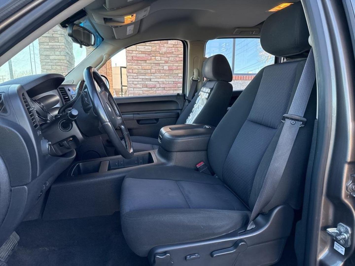 2012 Mocha Steel Metallic /Ebony Chevrolet Silverado 1500 LT (3GCPKSE76CG) with an Vortec 5.3L V8 SFI VVT Flex Fuel engine, Automatic transmission, located at 8595 Washington St., Thornton, CO, 80229, (303) 287-5511, 39.852348, -104.978447 - 2012 Chevrolet Silverado 1500 4WD Z71 <br><br>All Cars Have Clean Titles And Are Serviced Before Sale., 6-Speed Automatic Electronic with Overdrive, 4WD, Ebony Cloth, 18'' x 8'' Aluminum Wheels, Body-Colored Door Handles, Body-Colored Grille w/Unique Chrome Insert, Front Chrome Recovery Hooks, Heate - Photo#12