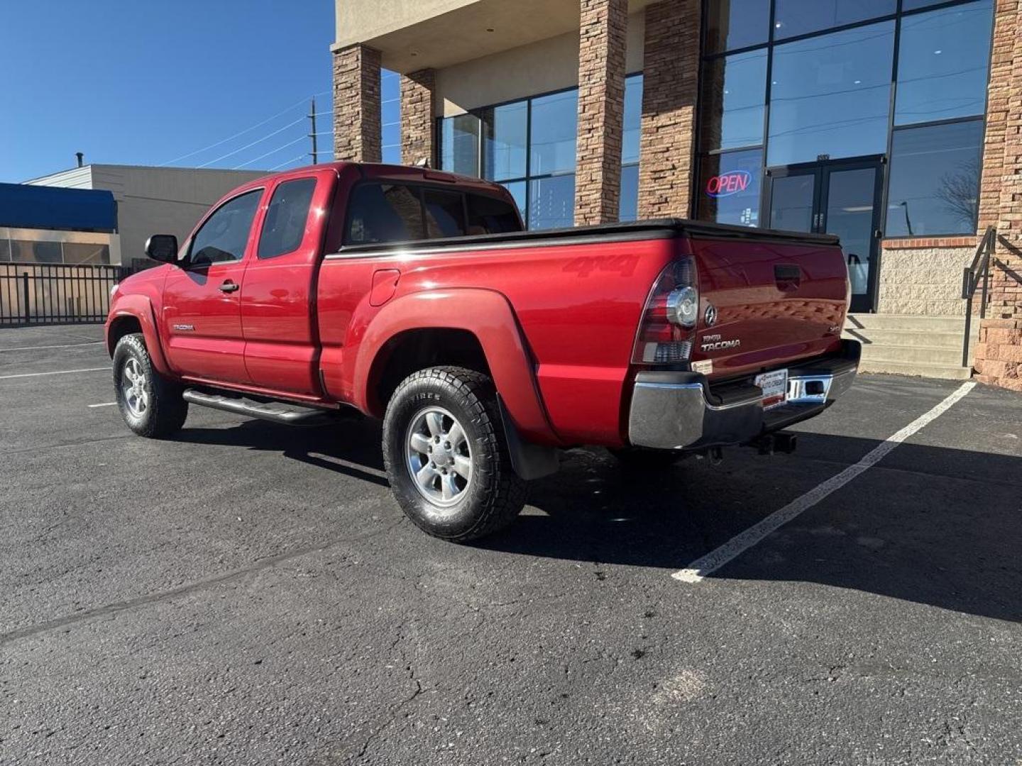 2012 Barcelona Red Metallic /Graphite Toyota Tacoma SR5 (5TFUX4EN6CX) with an 2.7L I4 DOHC 16V engine, Manual transmission, located at 8595 Washington St., Thornton, CO, 80229, (303) 287-5511, 39.852348, -104.978447 - 2012 Toyota Tacoma 4x4, manual transmission, 4cyl that is a 9.7 out of 10 condition wise. Non smoker, no rust and nicely equipped with SR5 package. You will not find a nicer one anywhere. <br><br>All Cars Have Clean Titles And Are Serviced Before Sale., Backup Camera, Non Smoker, No Pet Odor Or Hair - Photo#6