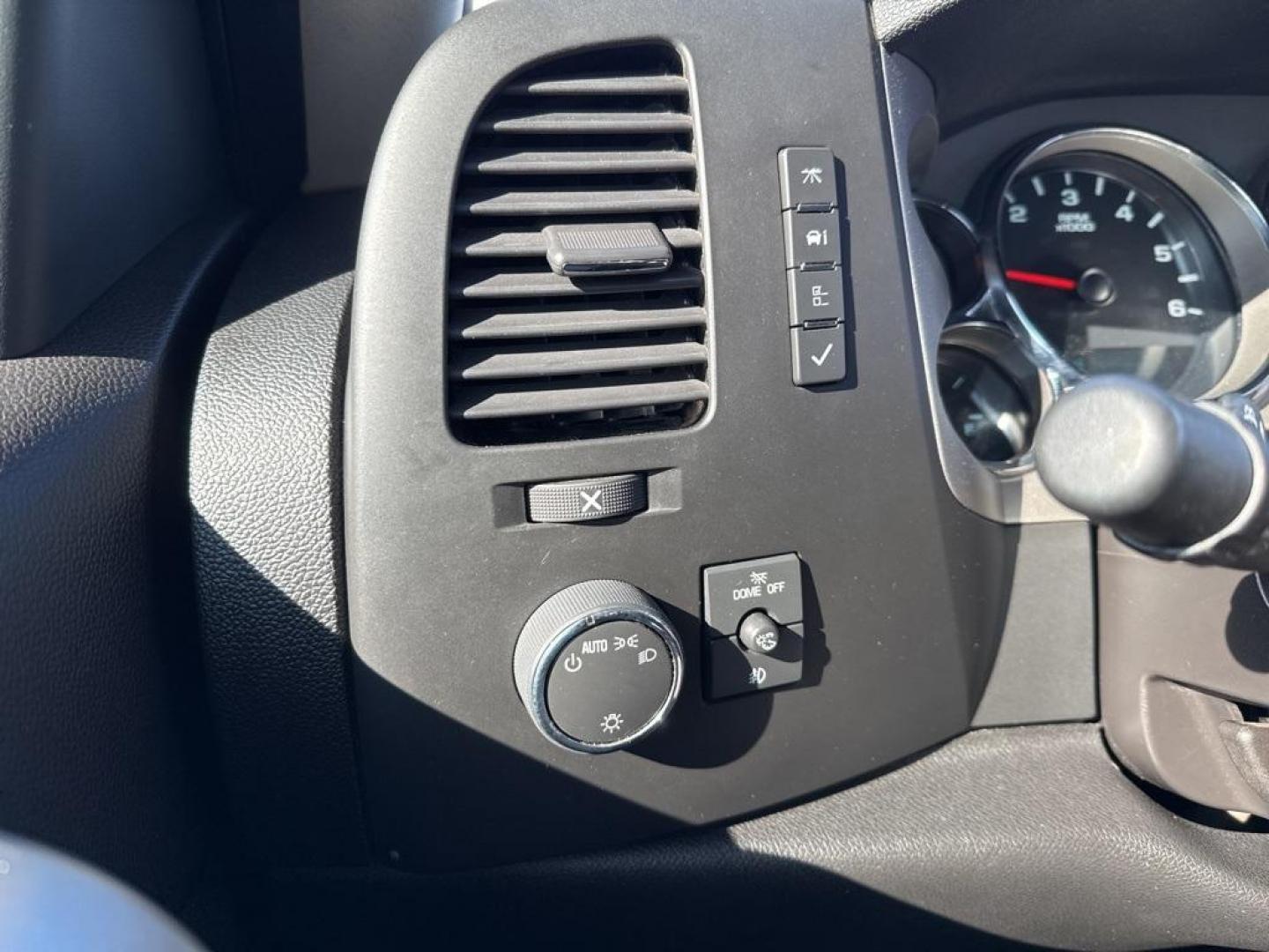 2013 Graystone Metallic /Ebony Chevrolet Silverado 1500 LT (1GCRKSE73DZ) with an Vortec 5.3L V8 SFI VVT Flex Fuel engine, Automatic transmission, located at 8595 Washington St., Thornton, CO, 80229, (303) 287-5511, 39.852348, -104.978447 - 2013 Chevrolet Silverado 1500 with crazy low miles!! This 2 owner truck is in mint condition inside and out with ZERO rust. You will not find a nicer low milage truck. No Accidents, Clean Title.<br><br>All Cars Have Clean Titles And Are Serviced Before Sale., Clean Carfax, No Accident, Vortec 5.3L V - Photo#22