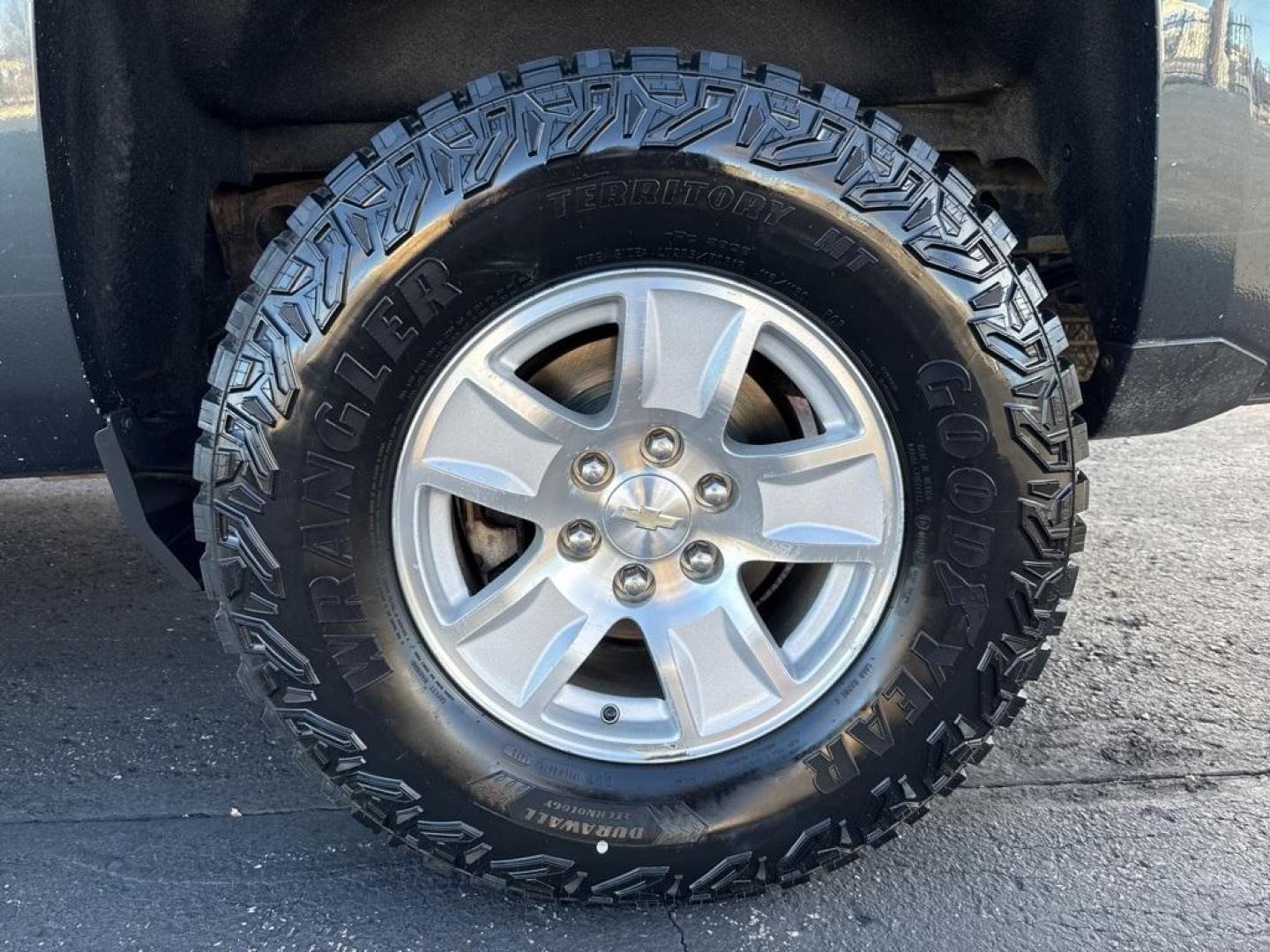 2017 Graphite Metallic /Cocoa/Dune Chevrolet Silverado 1500 LT (3GCUKREC1HG) with an V8 engine, Automatic transmission, located at 8595 Washington St., Thornton, CO, 80229, (303) 287-5511, 39.852348, -104.978447 - 2017 Chevrolet Silverado 1500 4WD LT1 that has just had a complete tune up including, new brakes front and rear, spark plugs, shocks front and rear, oil change and filters, new tires. This truck is in tiptop shape inside and out! No accidents, non smoker truck that shows no signs of abuse. <br><br> - Photo#35