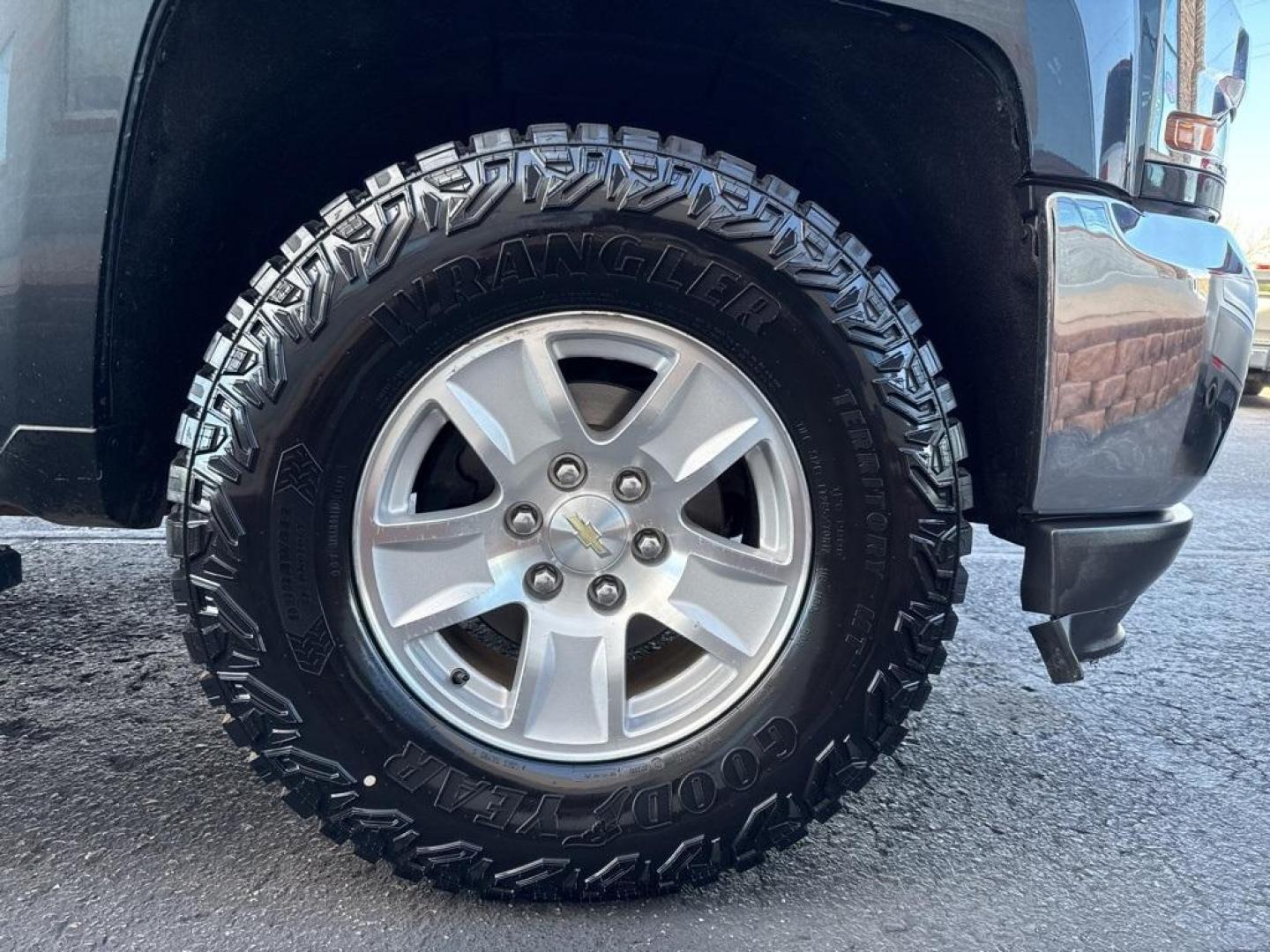 2017 Graphite Metallic /Cocoa/Dune Chevrolet Silverado 1500 LT (3GCUKREC1HG) with an V8 engine, Automatic transmission, located at 8595 Washington St., Thornton, CO, 80229, (303) 287-5511, 39.852348, -104.978447 - 2017 Chevrolet Silverado 1500 4WD LT1 that has just had a complete tune up including, new brakes front and rear, spark plugs, shocks front and rear, oil change and filters, new tires. This truck is in tiptop shape inside and out! No accidents, non smoker truck that shows no signs of abuse. <br><br> - Photo#37