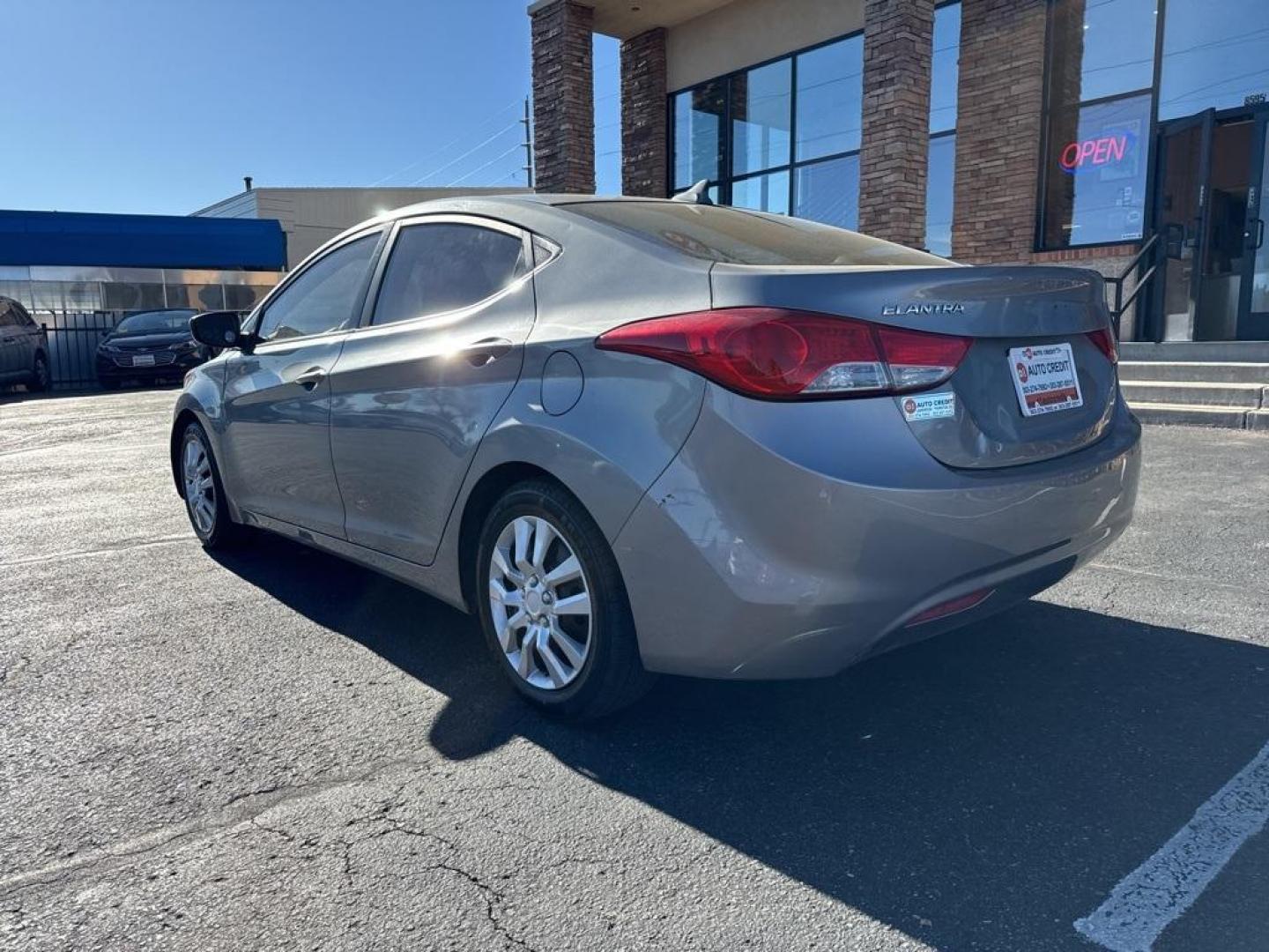 2012 Titanium Gray Metallic /Gray Hyundai Elantra GLS (KMHDH4AE0CU) with an 1.8L 4-Cylinder DOHC 16V Dual CVVT engine, Automatic transmission, located at 8595 Washington St., Thornton, CO, 80229, (303) 287-5511, 39.852348, -104.978447 - 2012 Hyundai Elantra FWD<br><br>D1 Auto NEVER charges dealer fees! All cars have clean titles and have been inspected for mechanical issues. We have financing for everyone. Good credit, bad credit, first time buyers.<br><br>Please call Lakewood Location 303-274-7692 or Thornton 303-287-5511 to sched - Photo#6