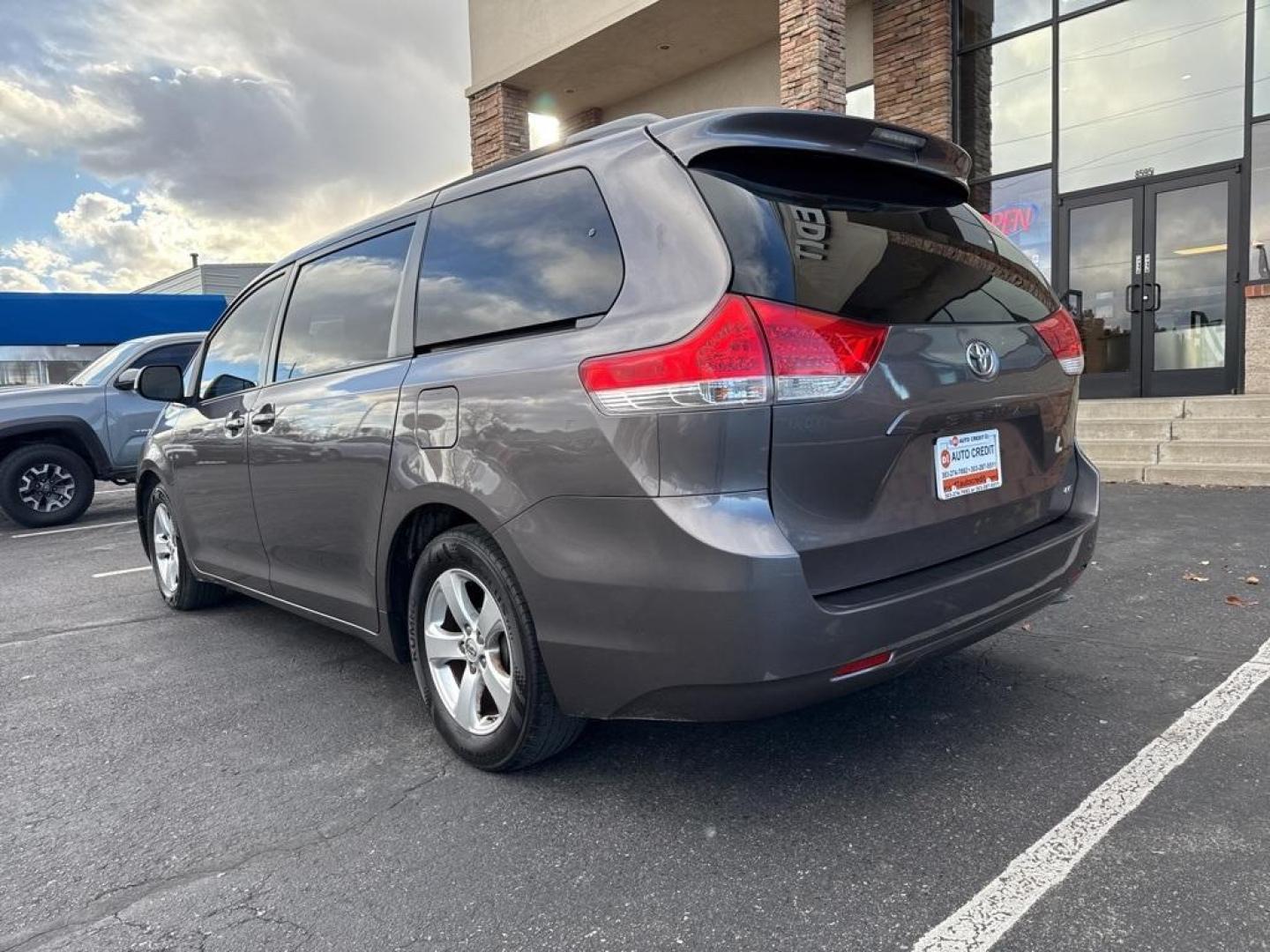 2014 Predawn Gray Mica /Light Gray Toyota Sienna LE (5TDKK3DCXES) with an 3.5L V6 SMPI DOHC engine, Automatic transmission, located at 8595 Washington St., Thornton, CO, 80229, (303) 287-5511, 39.852348, -104.978447 - 2014 Toyota Sienna FWD 8 Passenger<br><br>D1 Auto NEVER charges dealer fees! All cars have clean titles and have been inspected for mechanical issues. We have financing for everyone. Good credit, bad credit, first time buyers.<br>Clean CARFAX. Odometer is 24985 miles below market average!<br>Please - Photo#7