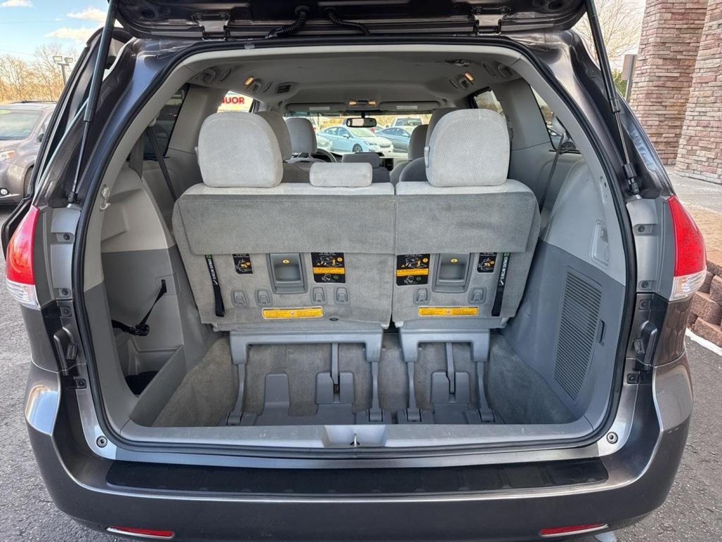 2014 Predawn Gray Mica /Light Gray Toyota Sienna LE (5TDKK3DCXES) with an 3.5L V6 SMPI DOHC engine, Automatic transmission, located at 8595 Washington St., Thornton, CO, 80229, (303) 287-5511, 39.852348, -104.978447 - 2014 Toyota Sienna FWD 8 Passenger<br><br>D1 Auto NEVER charges dealer fees! All cars have clean titles and have been inspected for mechanical issues. We have financing for everyone. Good credit, bad credit, first time buyers.<br>Clean CARFAX. Odometer is 24985 miles below market average!<br>Please - Photo#21