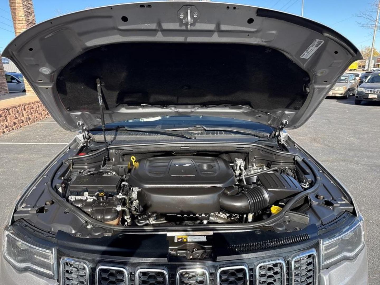 2019 Billet Silver Metallic Clearcoat /Black Jeep Grand Cherokee Limited (1C4RJFBG4KC) with an 3.6L V6 24V VVT engine, Automatic transmission, located at 8595 Washington St., Thornton, CO, 80229, (303) 287-5511, 39.852348, -104.978447 - 2019 Jeep Grand Cherokee Limited 4WD and fully loaded. <br><br>All Cars Have Clean Titles And Are Serviced Before Sale., Clean Carfax, No Accident, Apple/Android Car Play, New Tires, Blind Spot Monitoring, Backup Camera, Leather, Heated and Ventilated Seats, Heated rear Seats, Power Seats, Non Smoke - Photo#34