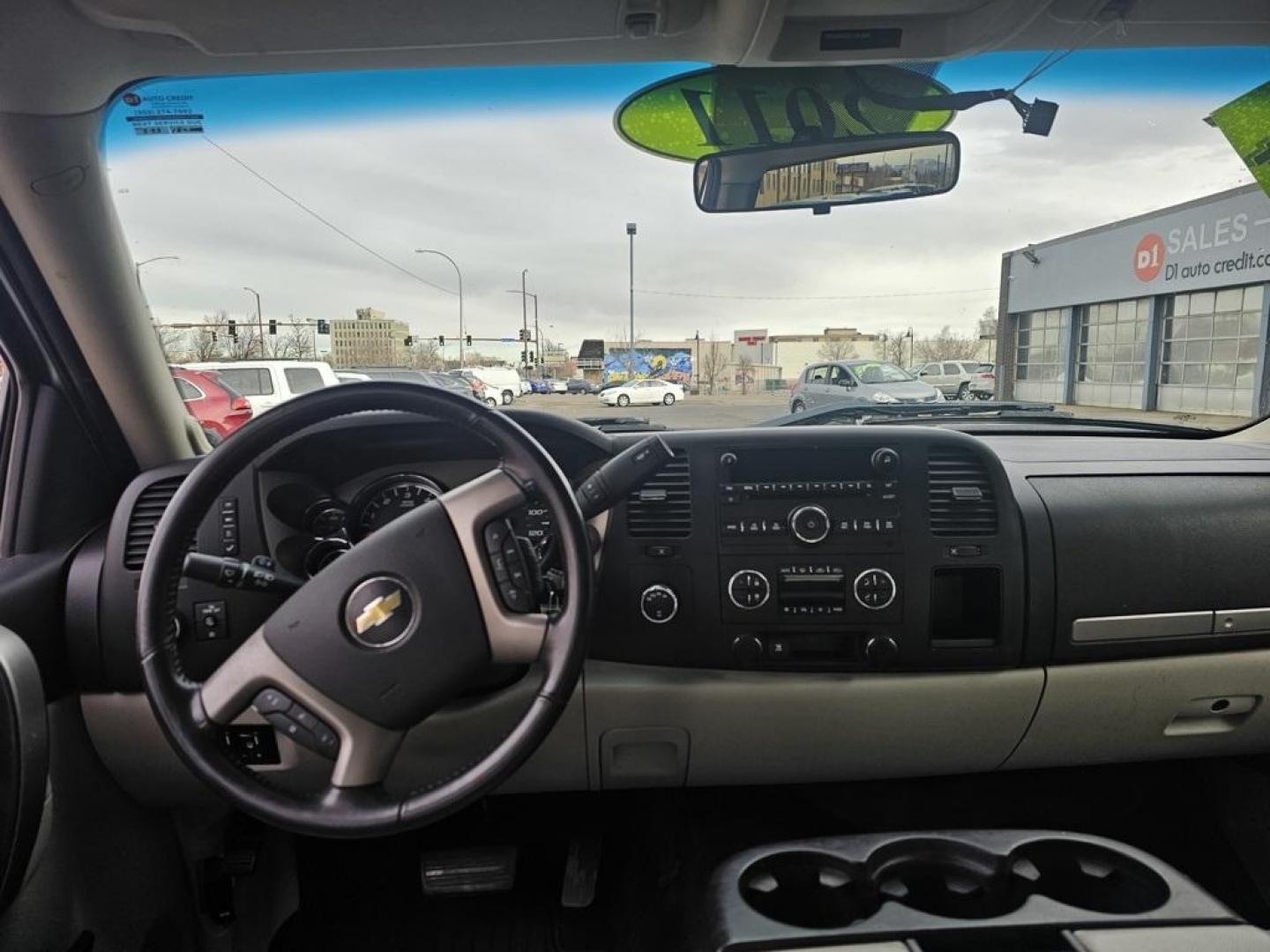 2011 Summit White /Light Titanium/Ebony Chevrolet Silverado 1500 LT (3GCPKSE31BG) with an Vortec 5.3L V8 SFI VVT Flex Fuel engine, Automatic transmission, located at 10890 W. Colfax Ave., Lakewood, CO, 80215, (303) 274-7692, 39.739914, -105.120132 - 2011 Chevrolet Silverado 1500 CARFAX One-Owner. 4WD 6-Speed Automatic, 4WD, Light Titanium/Ebony Cloth.<br><br>D1 Auto NEVER charges dealer fees! All cars have clean titles and have been inspected for mechanical issues. We have financing for everyone. Good credit, bad credit, first time buyers.<br>C - Photo#9