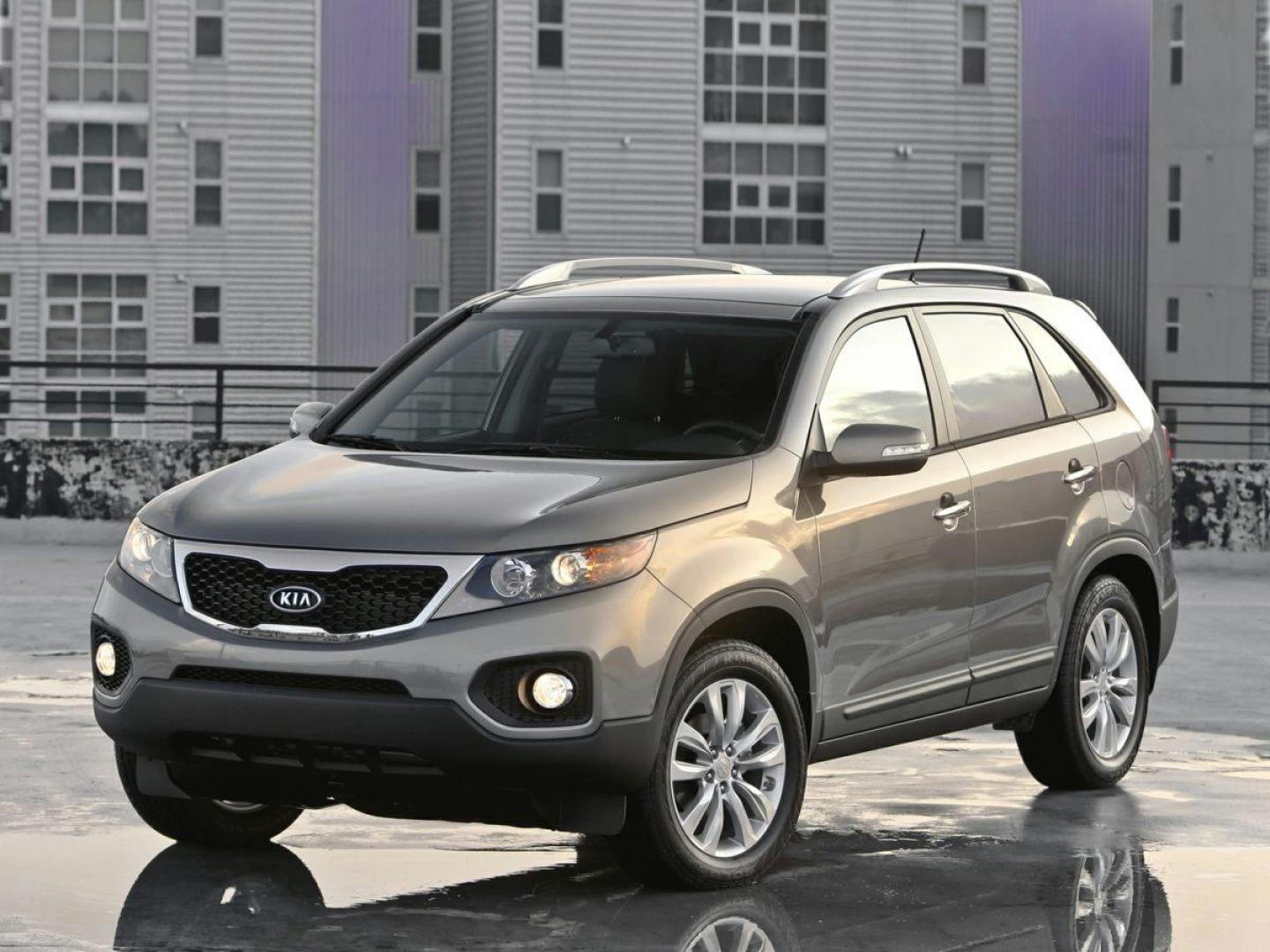 2011 White Sand Beige /Black Kia Sorento EX (5XYKUDA23BG) with an 3.5L V6 DOHC engine, Automatic transmission, located at 10890 W. Colfax Ave., Lakewood, CO, 80215, (303) 274-7692, 39.739914, -105.120132 - 2011 Kia Sorento AWD 3.5L V6 DOHC, AWD.D1 Auto NEVER charges dealer fees! All cars have clean titles and have been inspected for mechanical issues. We have financing for everyone. Good credit, bad credit, first time buyers.Please call Lakewood Location 303-274-7692 or Thornton 303-287-5511 to schedu - Photo#0