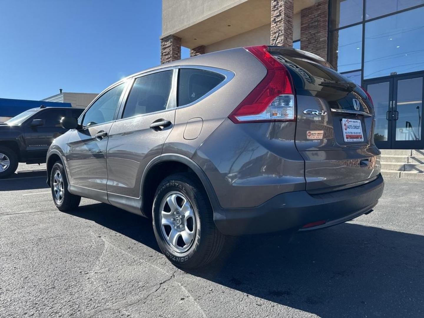 2014 Gray /Black Honda CR-V LX (2HKRM4H3XEH) with an 2.4L I4 DOHC 16V i-VTEC engine, Automatic transmission, located at 8595 Washington St., Thornton, CO, 80229, (303) 287-5511, 39.852348, -104.978447 - 2014 Honda CR-V CARFAX One-Owner. AWD AWD.<br><br>D1 Auto NEVER charges dealer fees! All cars have clean titles and have been inspected for mechanical issues. We have financing for everyone. Good credit, bad credit, first time buyers.<br>Clean CARFAX.<br>Please call Lakewood Location 303-274-7692 or - Photo#6