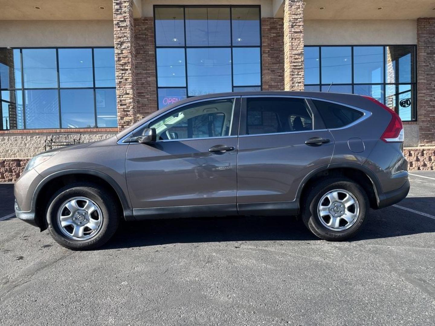 2014 Gray /Black Honda CR-V LX (2HKRM4H3XEH) with an 2.4L I4 DOHC 16V i-VTEC engine, Automatic transmission, located at 8595 Washington St., Thornton, CO, 80229, (303) 287-5511, 39.852348, -104.978447 - 2014 Honda CR-V CARFAX One-Owner. AWD AWD.<br><br>D1 Auto NEVER charges dealer fees! All cars have clean titles and have been inspected for mechanical issues. We have financing for everyone. Good credit, bad credit, first time buyers.<br>Clean CARFAX.<br>Please call Lakewood Location 303-274-7692 or - Photo#7