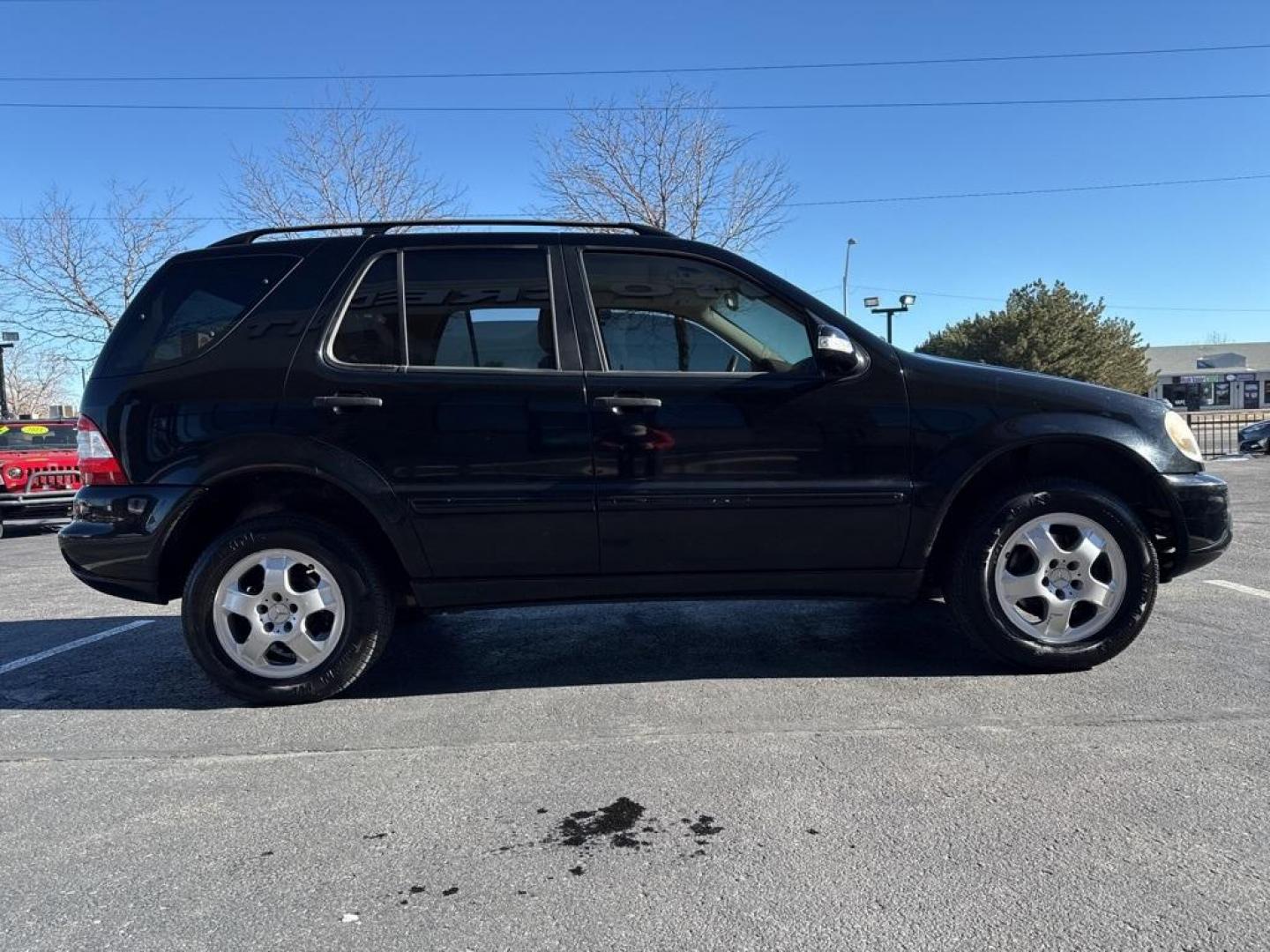 2003 Black /Java Mercedes-Benz M-Class ML 350 (4JGAB57E93A) with an 3.7L V6 SMPI SOHC engine, Automatic transmission, located at 10890 W. Colfax Ave., Lakewood, CO, 80215, (303) 274-7692, 39.739914, -105.120132 - 2003 Mercedes-Benz M-Class 4MATIC runs like a top. No oil leaks, recently serviced and ready for Colorado. Does need a radio and window regulator. This thing is a tank and runs amazing. <br><br>D1 Auto NEVER charges dealer fees! All cars have clean titles and have been inspected for mechanical issue - Photo#3