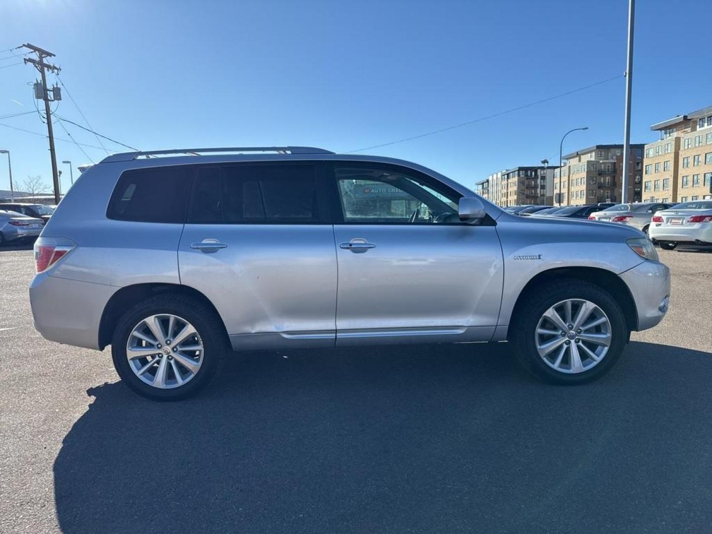 2008 Classic Silver Metallic /Ash Toyota Highlander Hybrid Limited (JTEEW44A382) with an 3.3L V6 MPI DOHC engine, CVT transmission, located at 8595 Washington St., Thornton, CO, 80229, (303) 287-5511, 39.852348, -104.978447 - 2008 Toyota Highlander Hybrid AWD 3.3L V6 MPI DOHC.<br><br>D1 Auto NEVER charges dealer fees! All cars have clean titles and have been inspected for mechanical issues. We have financing for everyone. Good credit, bad credit, first time buyers.<br>Clean CARFAX.<br>Please call Lakewood Location 303-27 - Photo#3