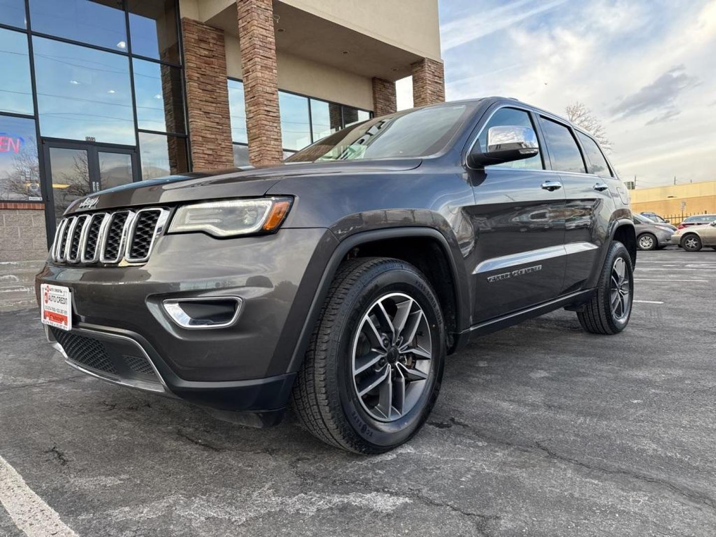 2018 Granite Crystal Metallic Clearcoat /Black Jeep Grand Cherokee Limited (1C4RJFBG2JC) with an 3.6L V6 24V VVT engine, Automatic transmission, located at 8595 Washington St., Thornton, CO, 80229, (303) 287-5511, 39.852348, -104.978447 - 2018 Jeep Grand Cherokee 4WD Luxury Group II All Cars Have Clean Titles And Are Serviced Before Sale., Apple/Android Car Play, New Tires, Blind Spot Monitoring, Backup Camera, Leather, Heated and Ventilated Seats, Bluetooth/ With Bluetooth Audio, Non Smoker, No Pet Odor Or Hair, 4WD, #1 Seat Foam Cu - Photo#0