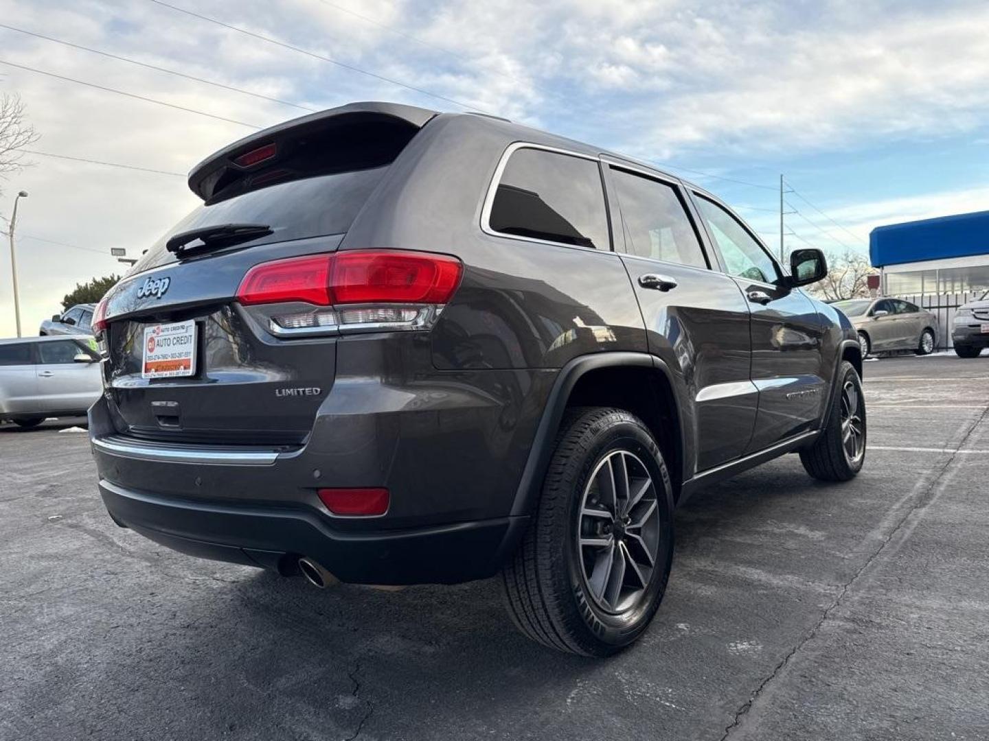 2018 Granite Crystal Metallic Clearcoat /Black Jeep Grand Cherokee Limited (1C4RJFBG2JC) with an 3.6L V6 24V VVT engine, Automatic transmission, located at 8595 Washington St., Thornton, CO, 80229, (303) 287-5511, 39.852348, -104.978447 - 2018 Jeep Grand Cherokee 4WD Luxury Group II All Cars Have Clean Titles And Are Serviced Before Sale., Apple/Android Car Play, New Tires, Blind Spot Monitoring, Backup Camera, Leather, Heated and Ventilated Seats, Bluetooth/ With Bluetooth Audio, Non Smoker, No Pet Odor Or Hair, 4WD, #1 Seat Foam Cu - Photo#4