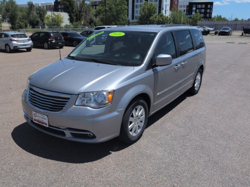 2016 Chrysler Town and Country Touring